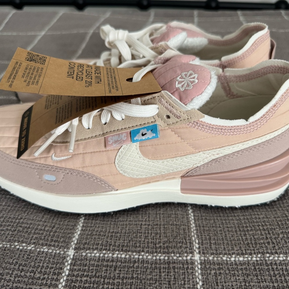 Nike Women's Waffle One in Pearl Sail, Size 9